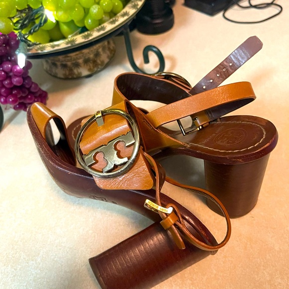 Tory Burch Thames Sandals - Picture 8 of 9
